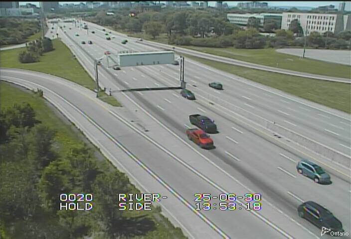 Traffic camera image at 2025-06-30 17:56:04