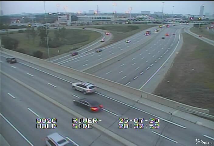 Traffic camera image at 2025-07-31 00:35:56
