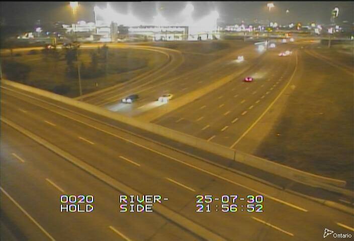 Traffic camera image at 2025-07-31 02:00:51