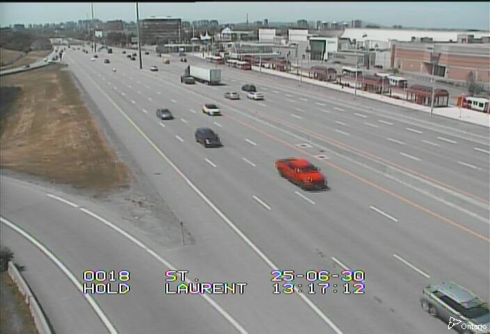 Traffic camera image at 2025-06-30 17:21:10