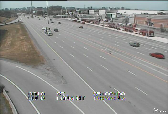 Traffic camera image at 2025-06-30 17:26:17