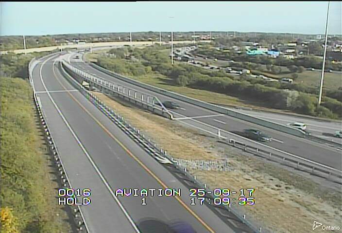 Traffic camera image at 2025-09-17 21:10:58