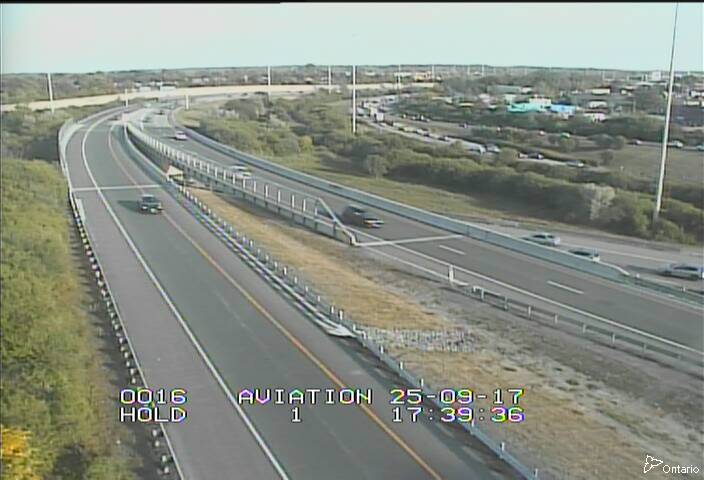 Traffic camera image at 2025-09-17 21:41:04