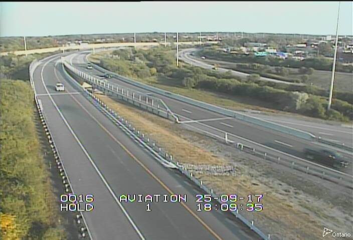 Traffic camera image at 2025-09-17 22:10:58