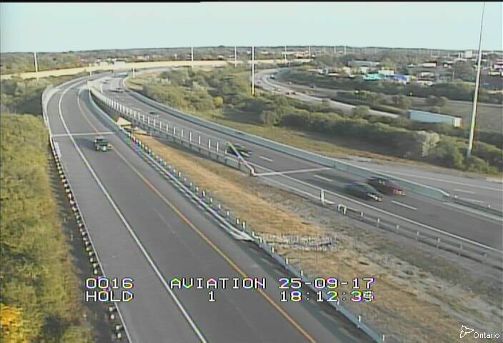 Traffic camera image at 2025-09-17 22:15:58