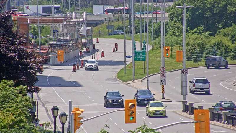 Traffic camera image at 2025-06-30 17:40:10