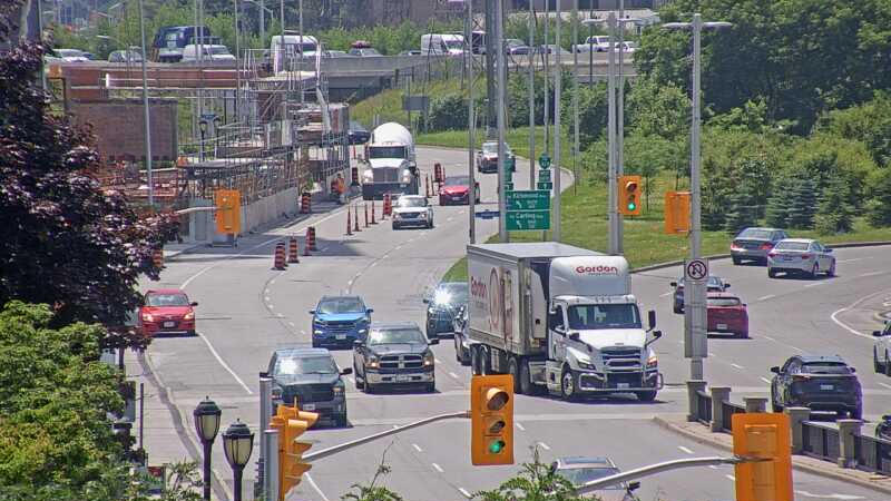 Traffic camera image at 2025-06-30 18:10:08