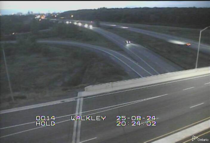 Traffic camera image at 2025-08-25 00:25:56