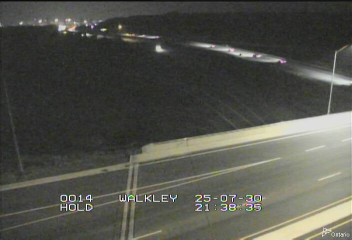 Traffic camera image at 2025-07-31 01:40:56