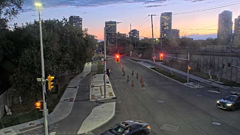 Traffic camera image at 2025-08-25 00:16:01