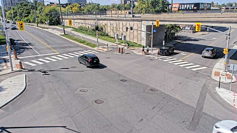 Traffic camera image at 2025-09-14 17:11:07