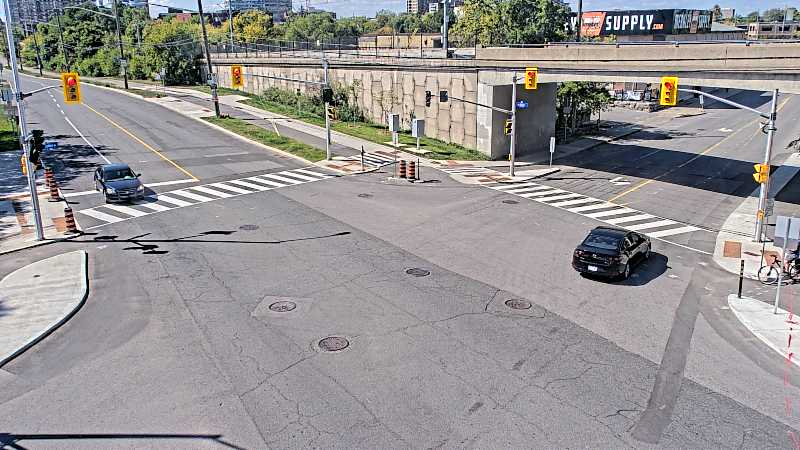 Traffic camera image at 2025-09-14 17:16:04
