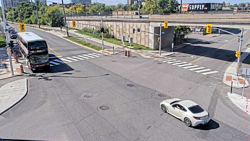 Traffic camera image at 2025-09-14 17:25:57