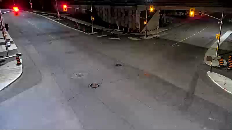 Traffic camera image at 2025-05-09 05:40:43