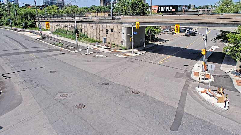 Traffic camera image at 2025-06-30 16:15:57