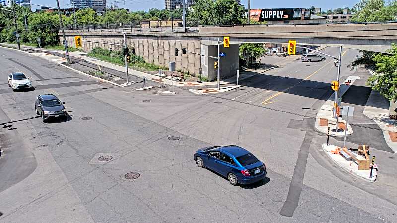 Traffic camera image at 2025-06-30 16:20:58