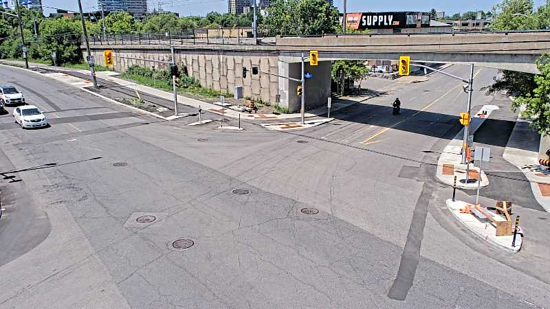 Traffic camera image at 2025-06-30 16:38:04