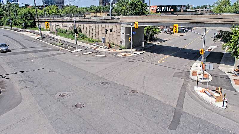 Traffic camera image at 2025-06-30 16:40:58