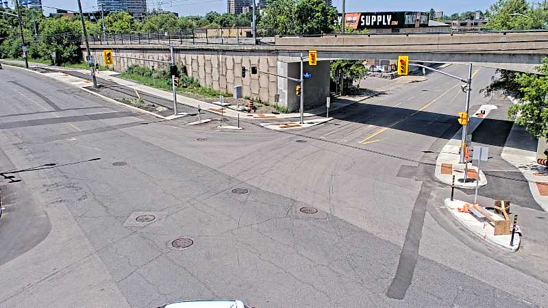 Traffic camera image at 2025-06-30 16:46:06