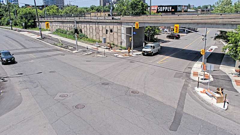 Traffic camera image at 2025-06-30 17:16:17