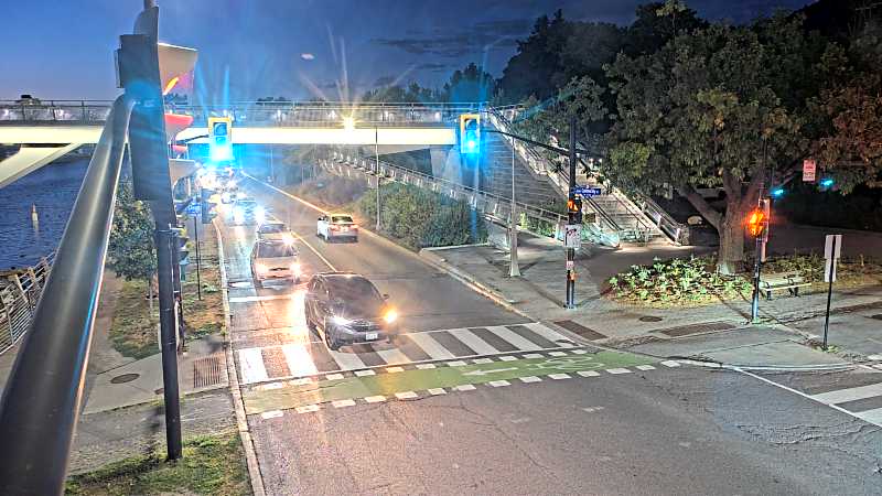 Traffic camera image at 2025-08-25 00:40:57