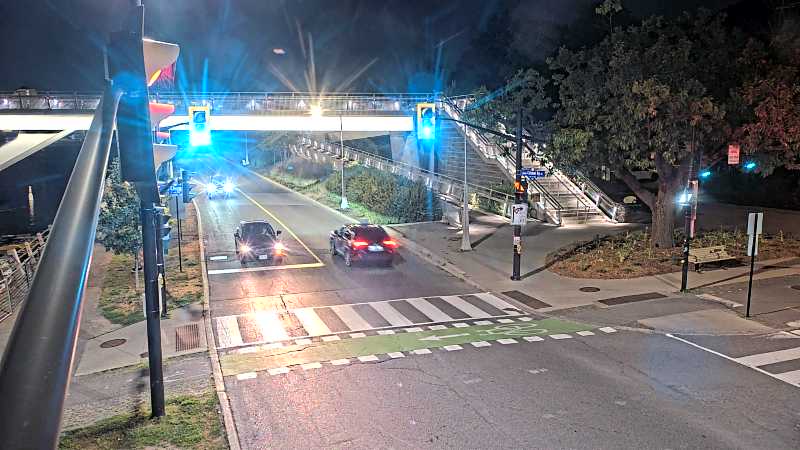 Traffic camera image at 2025-08-25 02:40:54