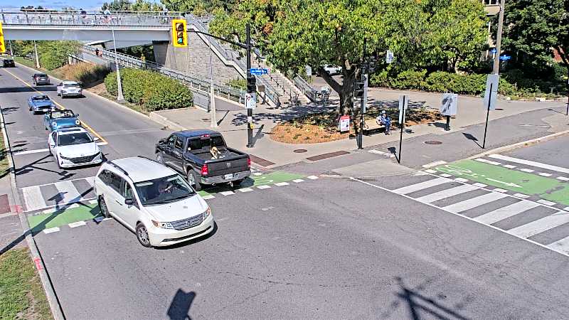 Traffic camera image at 2025-09-14 18:01:22