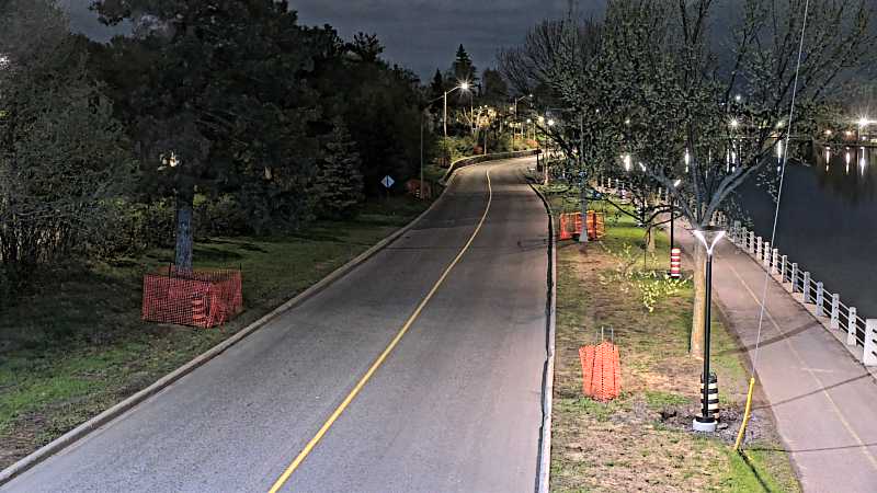 Traffic camera image at 2025-05-09 06:05:42