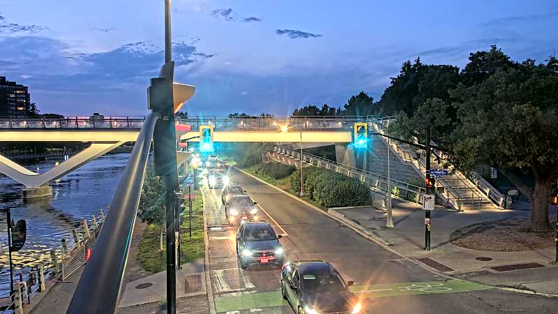Traffic camera image at 2025-07-06 01:26:15