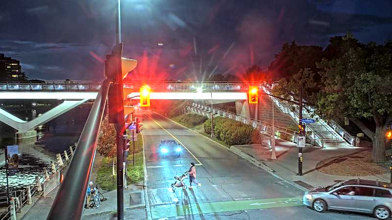 Traffic camera image at 2025-07-06 01:51:02