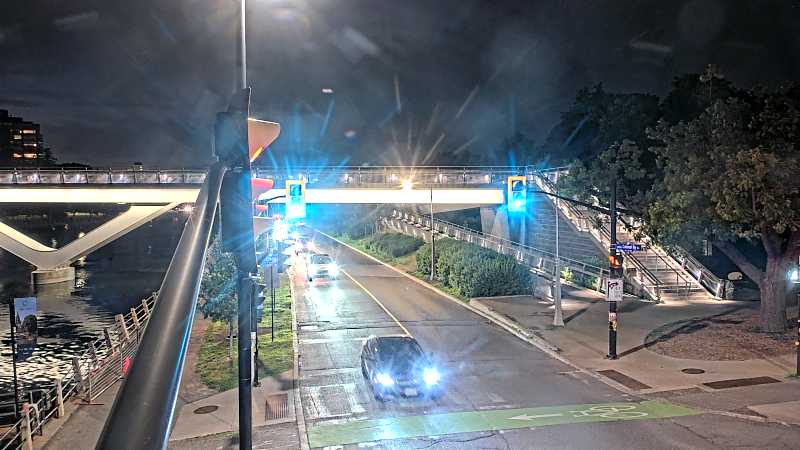 Traffic camera image at 2025-07-06 02:10:57