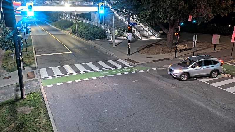 Traffic camera image at 2025-07-31 01:40:56