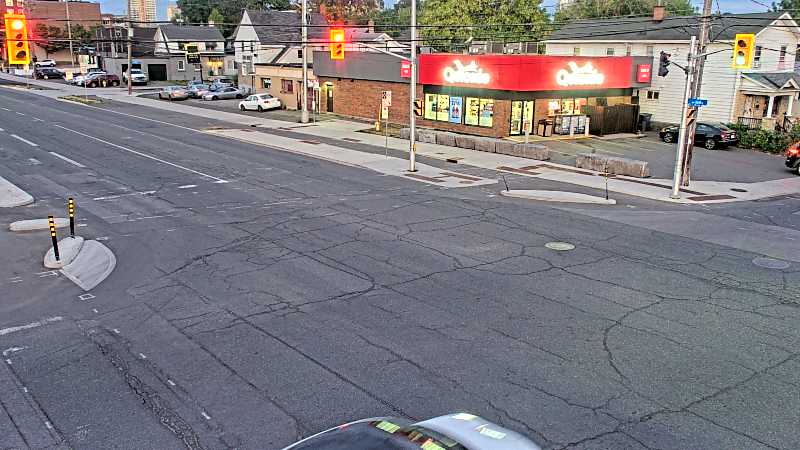 Traffic camera image at 2025-08-25 00:06:02