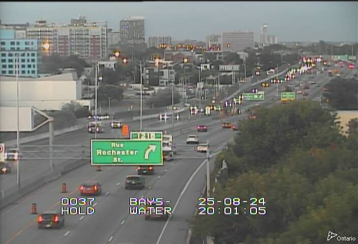 Traffic camera image at 2025-08-25 00:00:59