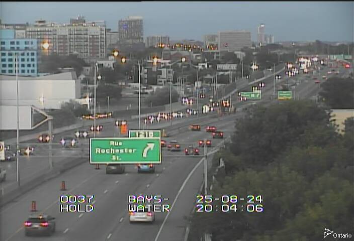 Traffic camera image at 2025-08-25 00:06:03