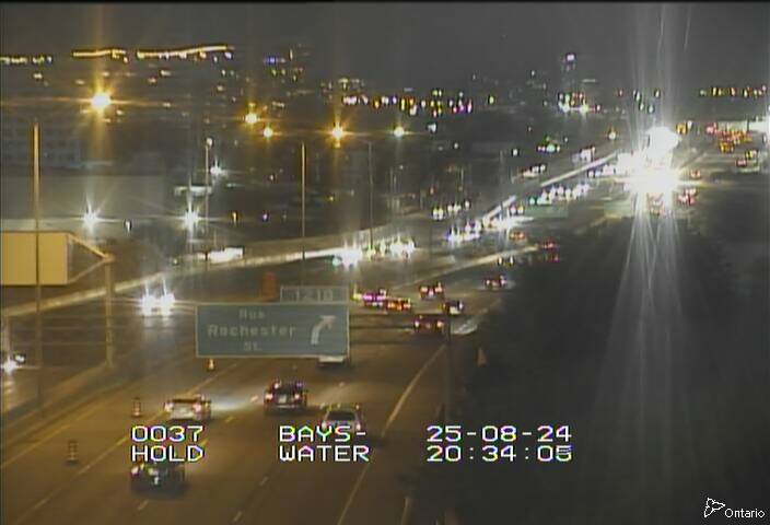 Traffic camera image at 2025-08-25 00:35:56