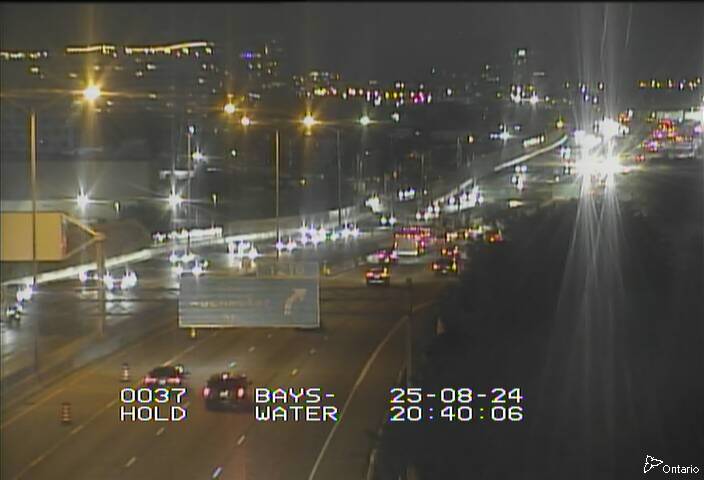 Traffic camera image at 2025-08-25 00:40:57