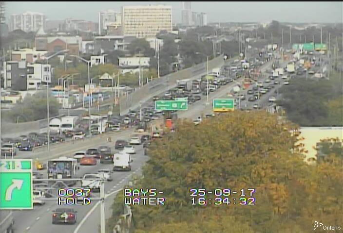 Traffic camera image at 2025-09-17 20:35:59