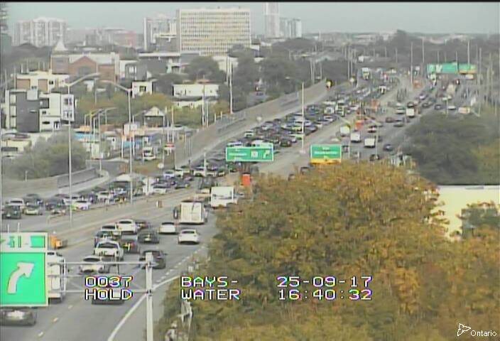 Traffic camera image at 2025-09-17 20:40:59