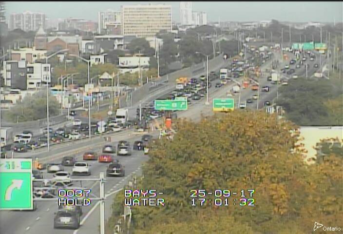 Traffic camera image at 2025-09-17 21:01:08
