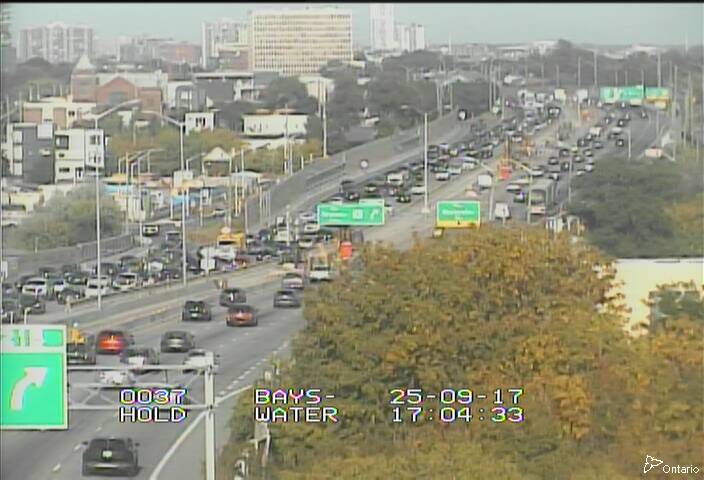 Traffic camera image at 2025-09-17 21:05:58