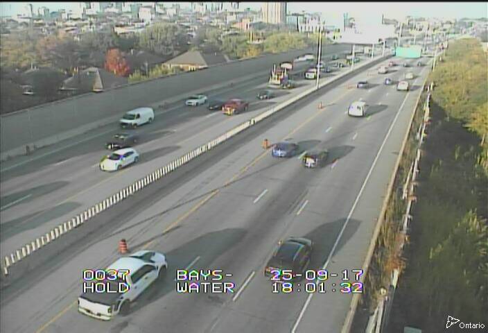 Traffic camera image at 2025-09-17 22:01:04