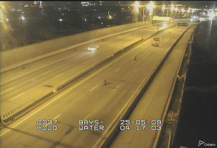Traffic camera image at 2025-05-09 08:20:43