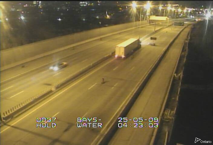 Traffic camera image at 2025-05-09 08:25:38