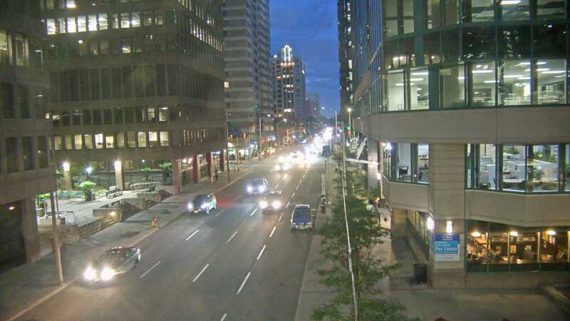 Traffic camera image at 2025-08-25 00:25:57