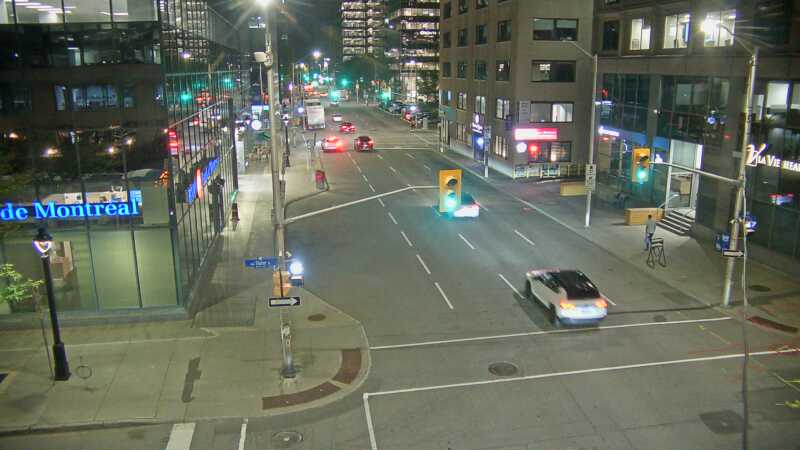 Traffic camera image at 2025-09-18 00:06:02