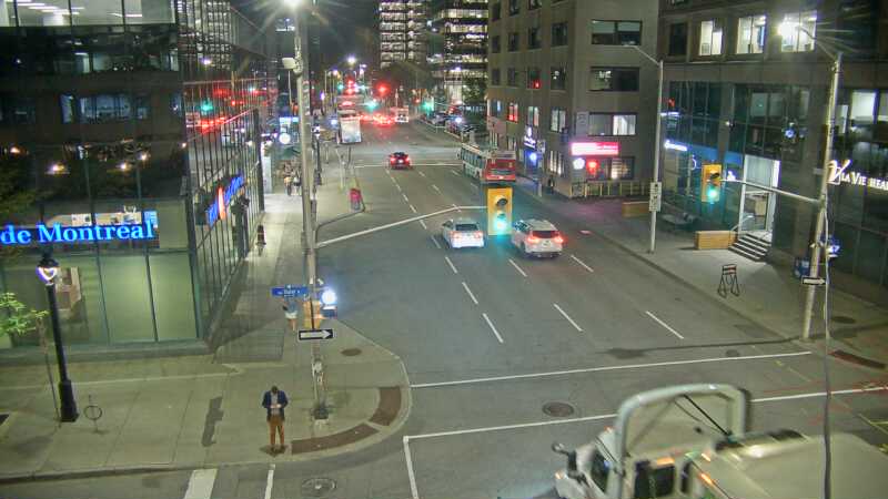 Traffic camera image at 2025-09-18 00:15:52