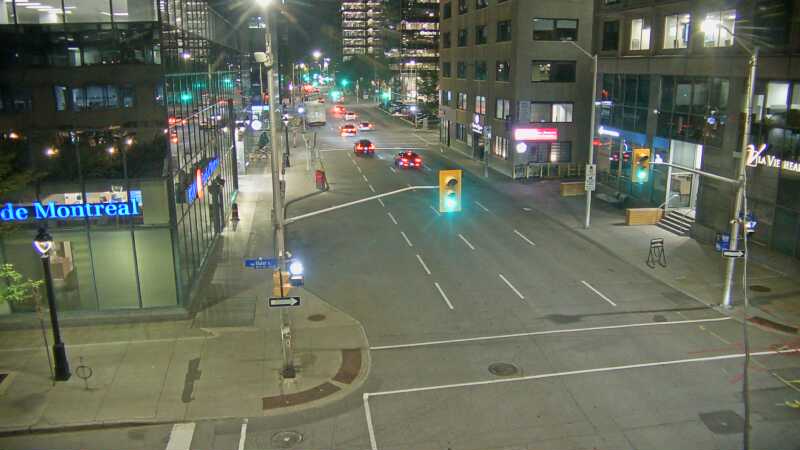 Traffic camera image at 2025-09-18 01:21:03