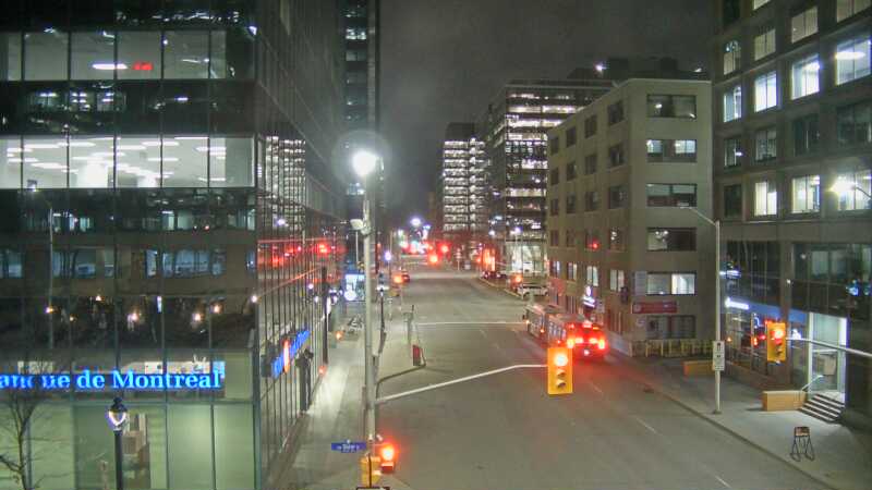 Traffic camera image at 2025-05-09 06:00:44