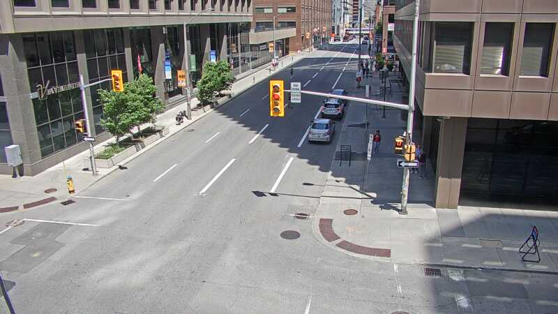 Traffic camera image at 2025-06-30 17:41:01